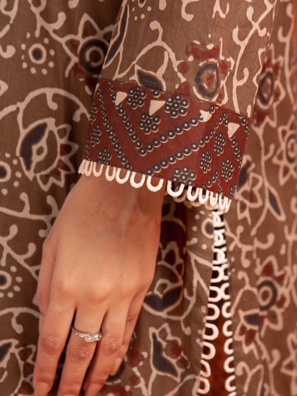 Unstitched Printed Khaddar Suit - EWU23A3-27127-3P - Image 4