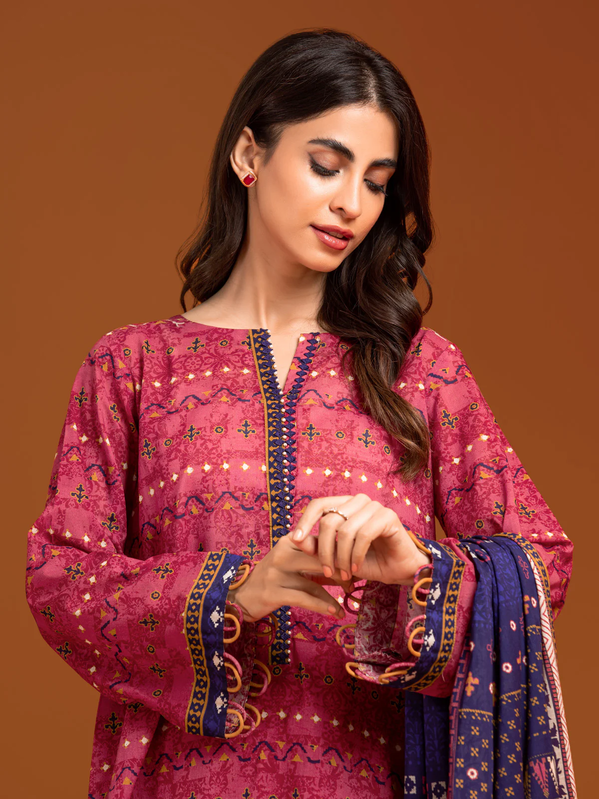 Unstitched Printed Khaddar Suit - EWU23A3-27138-3P - Image 2