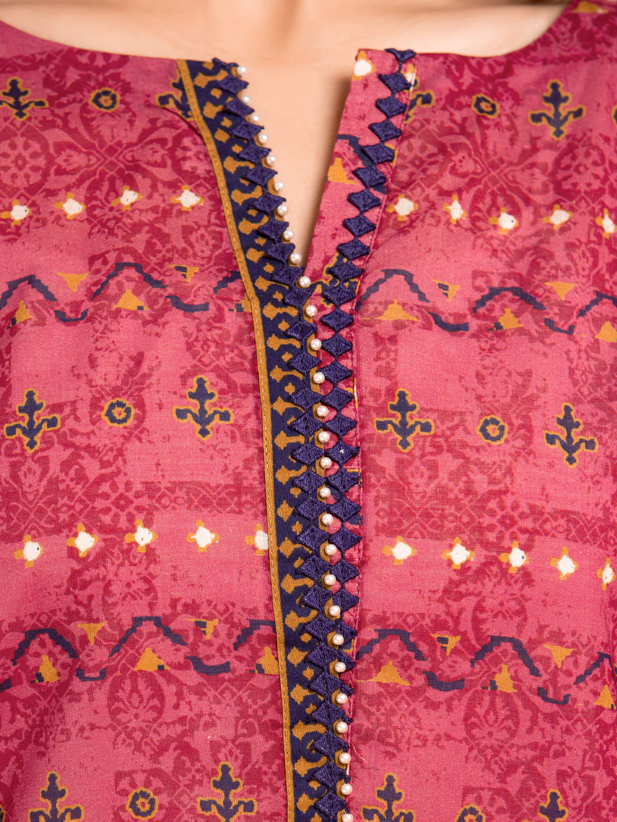 Unstitched Printed Khaddar Suit - EWU23A3-27138-3P - Image 3