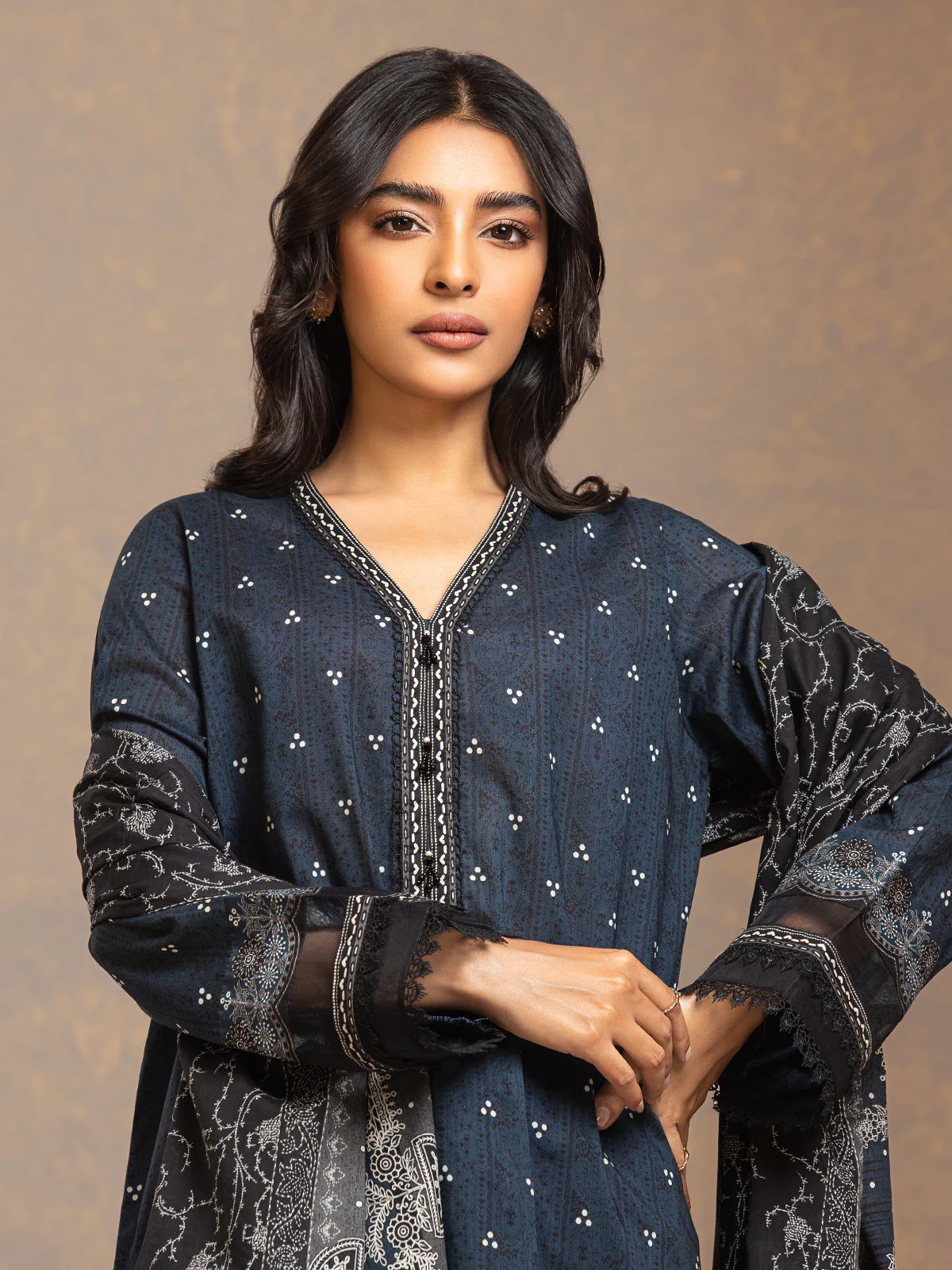 Unstitched Printed Khaddar Suit - EWU23A3-27286-3P - Image 2