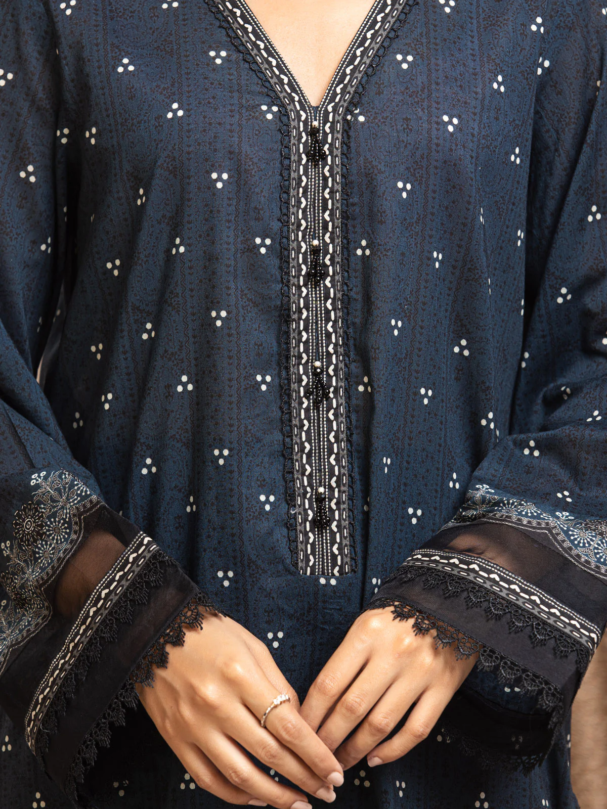 Unstitched Printed Khaddar Suit - EWU23A3-27286-3P - Image 3