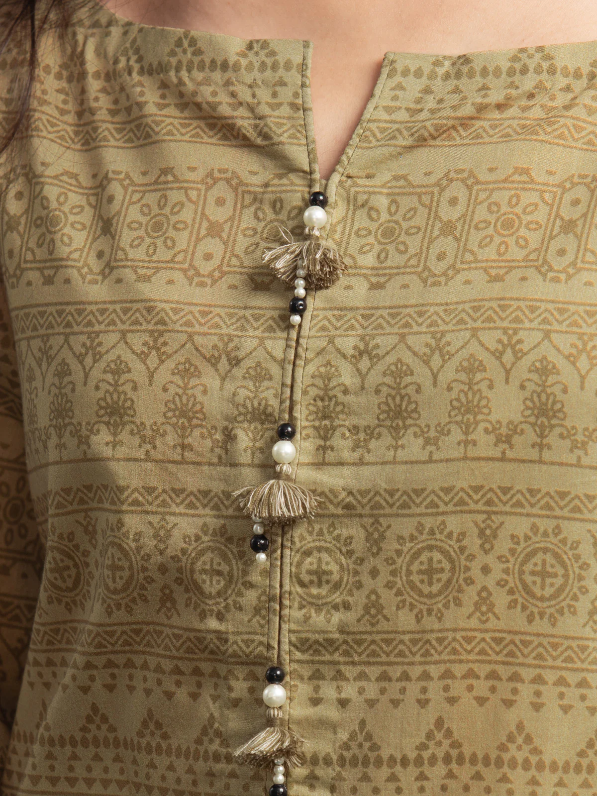 Unstitched Printed Khaddar Suit - EWU23A3S-27610-3P - Image 2