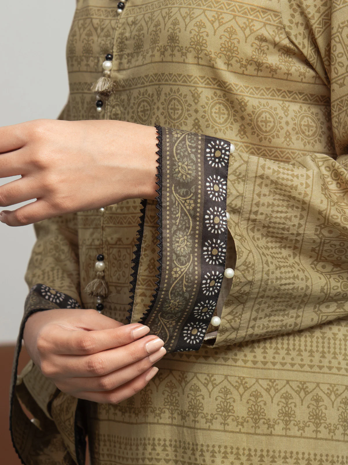 Unstitched Printed Khaddar Suit - EWU23A3S-27610-3P - Image 3