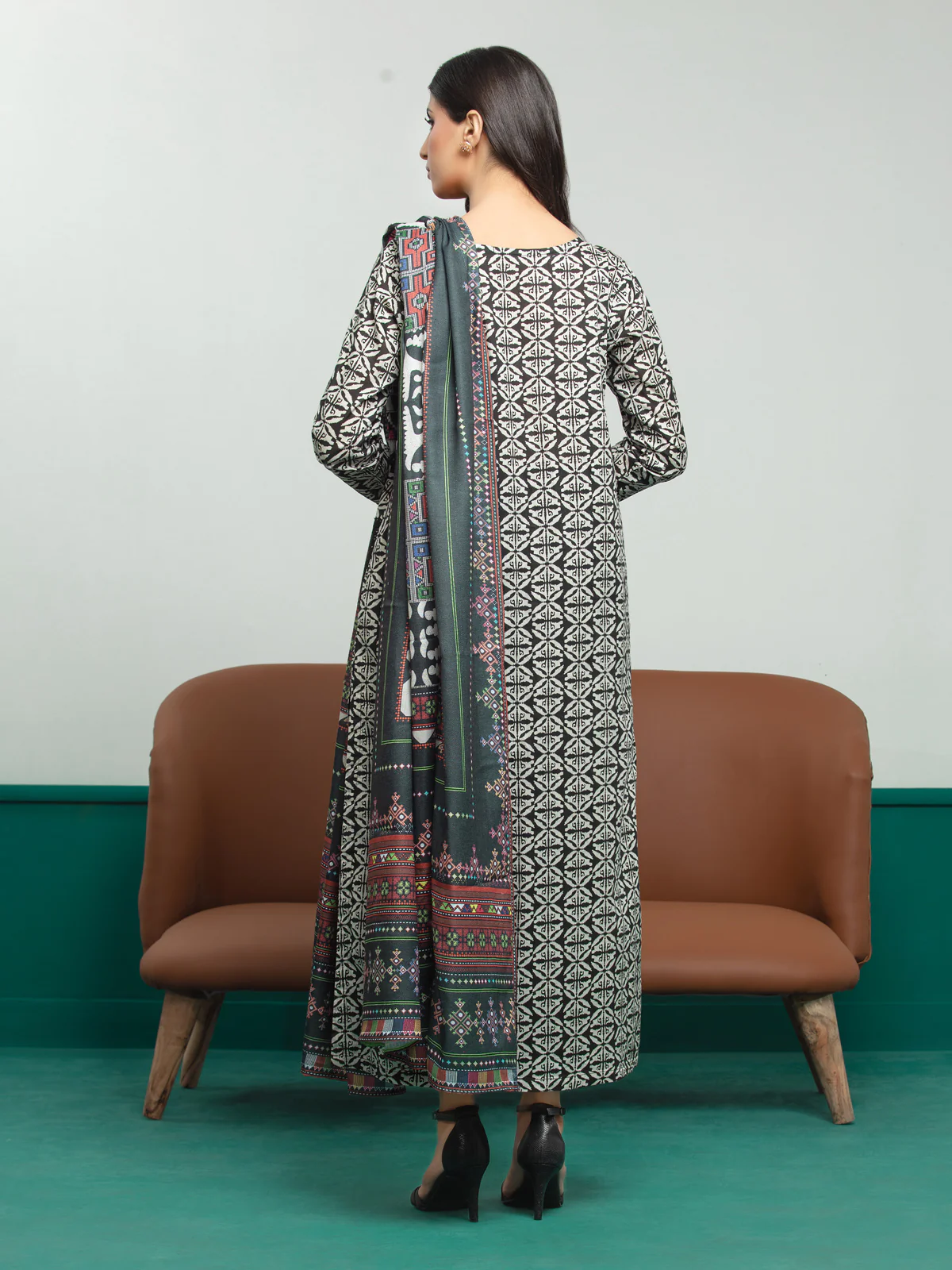 Unstitched Printed Khaddar Suit - EWU23A3S-27648-3P - Image 7
