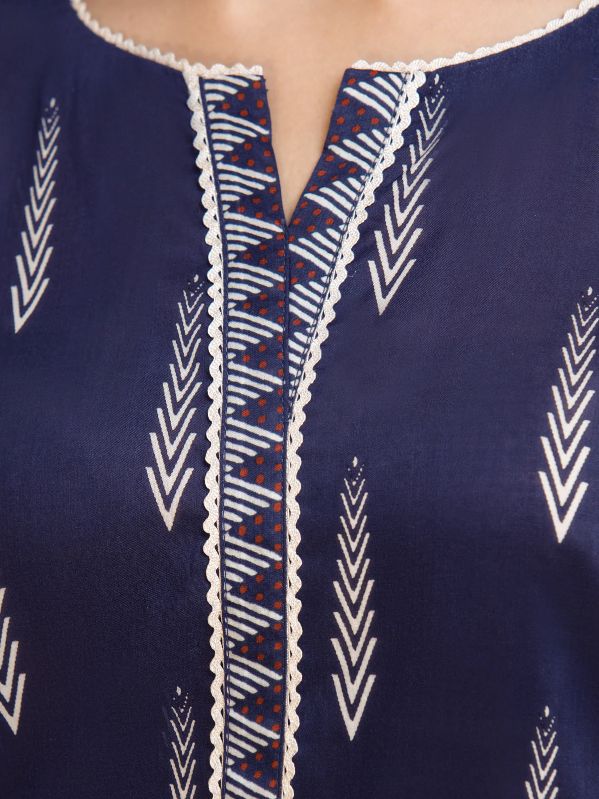 Unstitched Printed Lawn Suit - EWU24A1-26055-3P - Image 3
