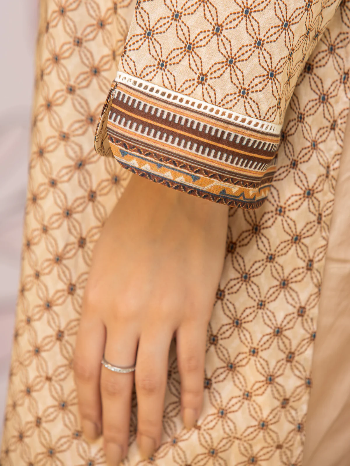 Unstitched Printed Lawn Suit - EWU24A1-26425-3P - Image 3
