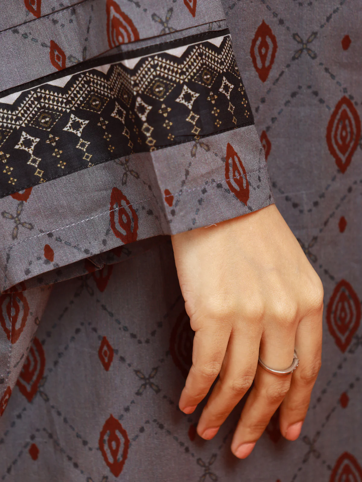 Unstitched Printed Lawn Suit - EWU24A1-27029-3P - Image 3