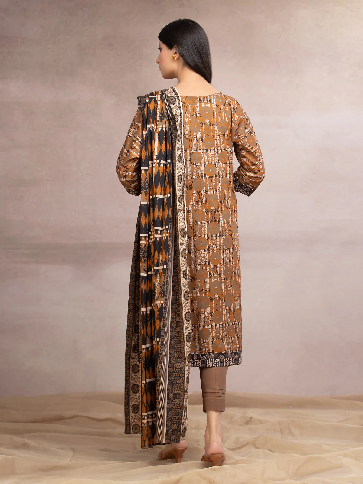 Unstitched Printed Lawn Suit - EWU24A1-27198-3P - Image 2