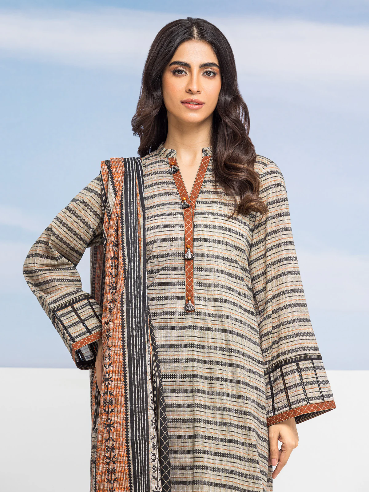 Unstitched Printed Lawn Suit - EWU24A1-28009-3P - Image 3
