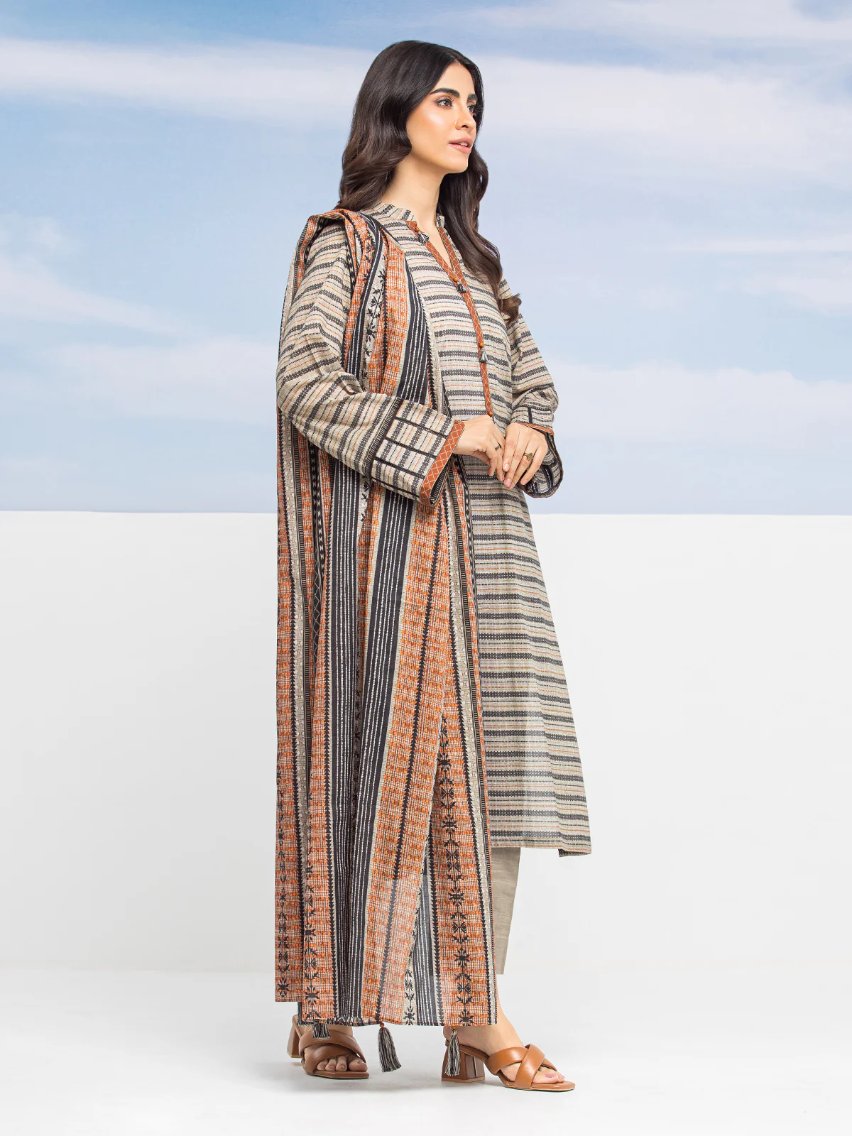 Unstitched Printed Lawn Suit - EWU24A1-28009-3P - Image 6