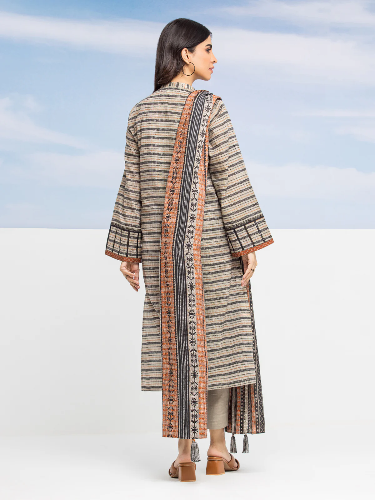 Unstitched Printed Lawn Suit - EWU24A1-28009-3P - Image 7
