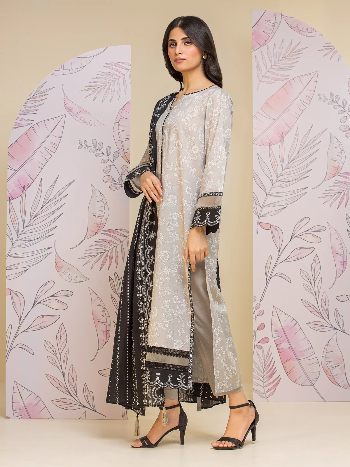 Unstitched Printed Lawn Suit - EWU24A1-28018-3P - Image 3