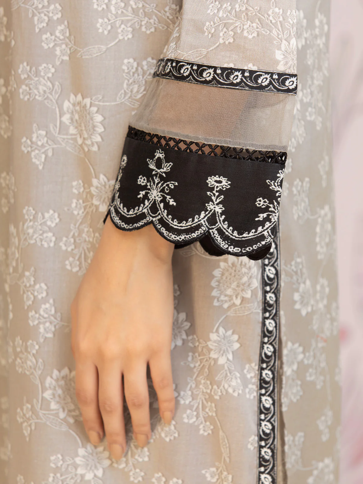 Unstitched Printed Lawn Suit - EWU24A1-28018-3P - Image 6