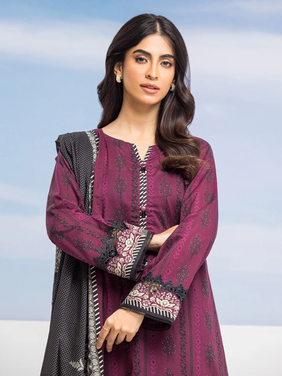 Unstitched Printed Lawn Suit - EWU24A1-28019-3P - Image 2