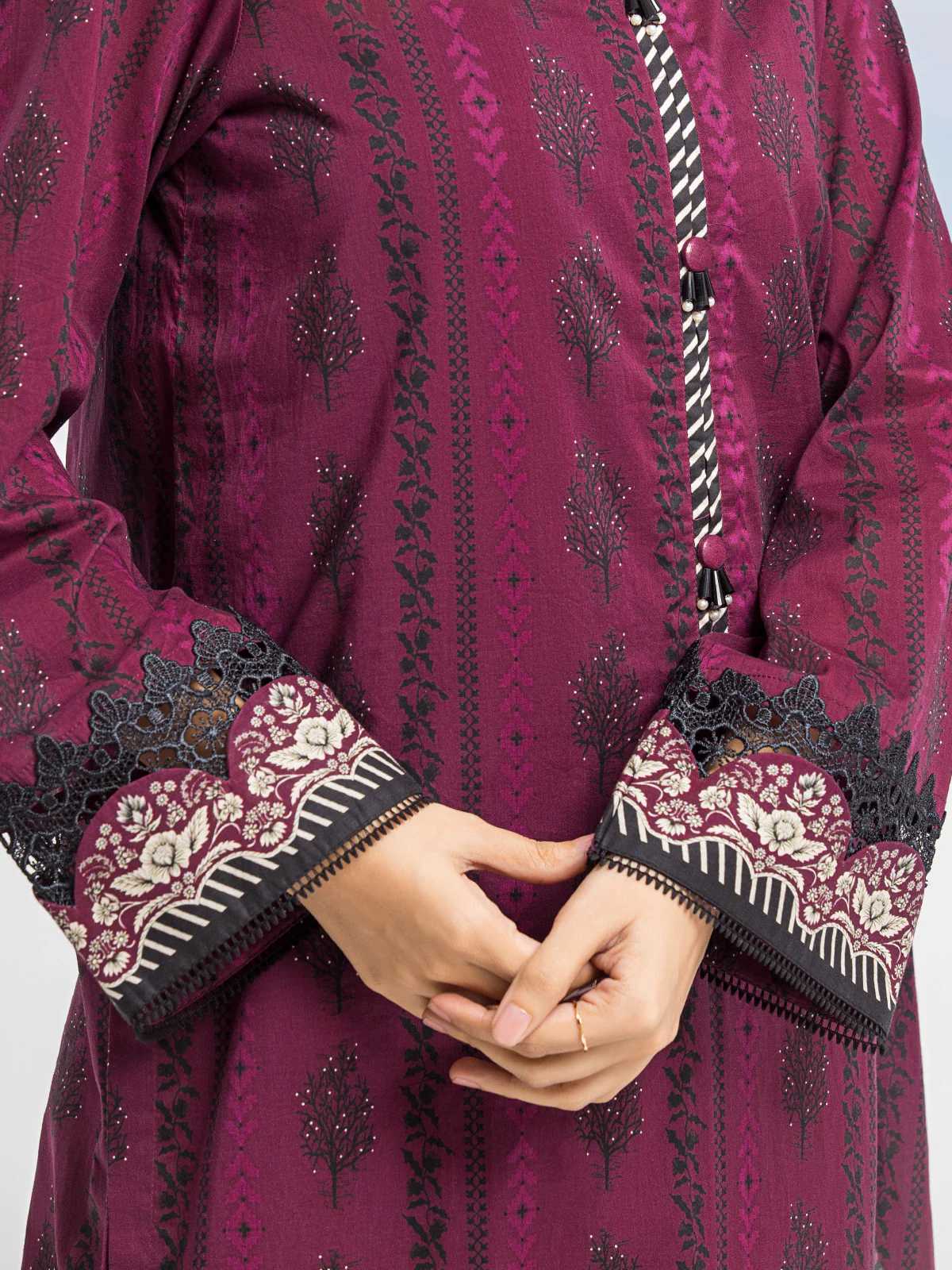 Unstitched Printed Lawn Suit - EWU24A1-28019-3P - Image 4