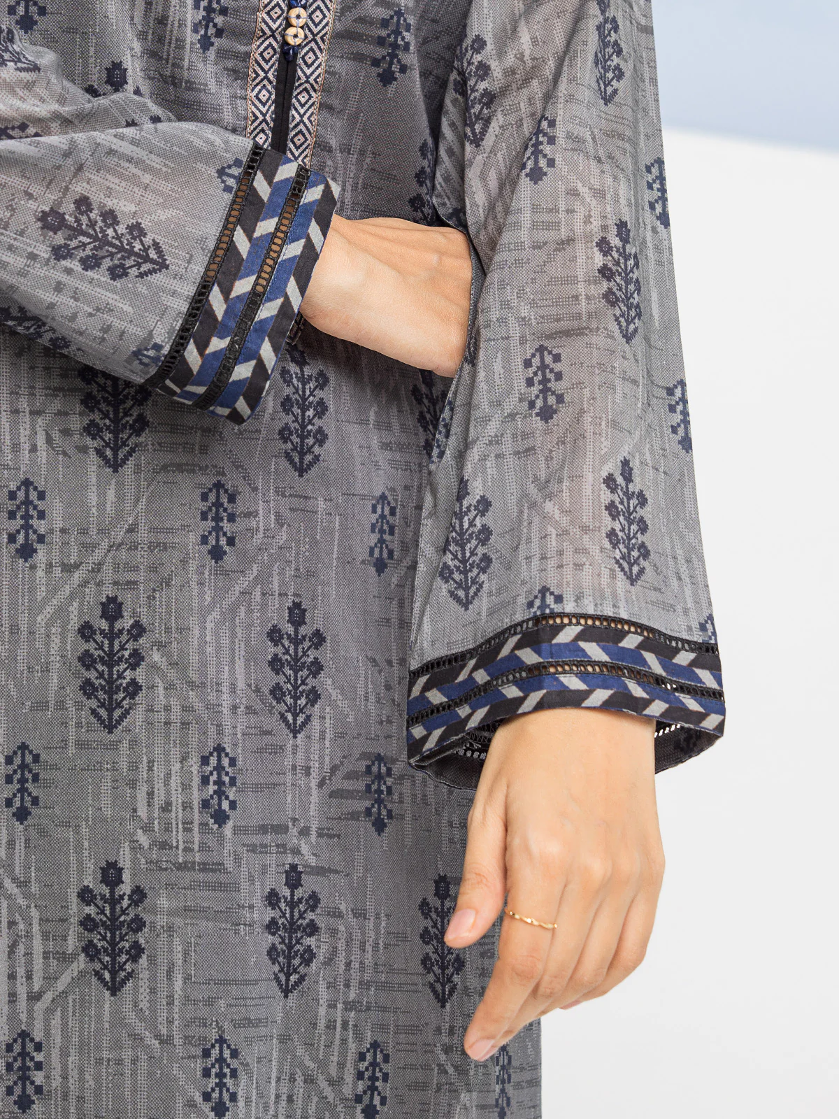 Unstitched Printed Lawn Suit - EWU24A1-28041-3P - Image 4
