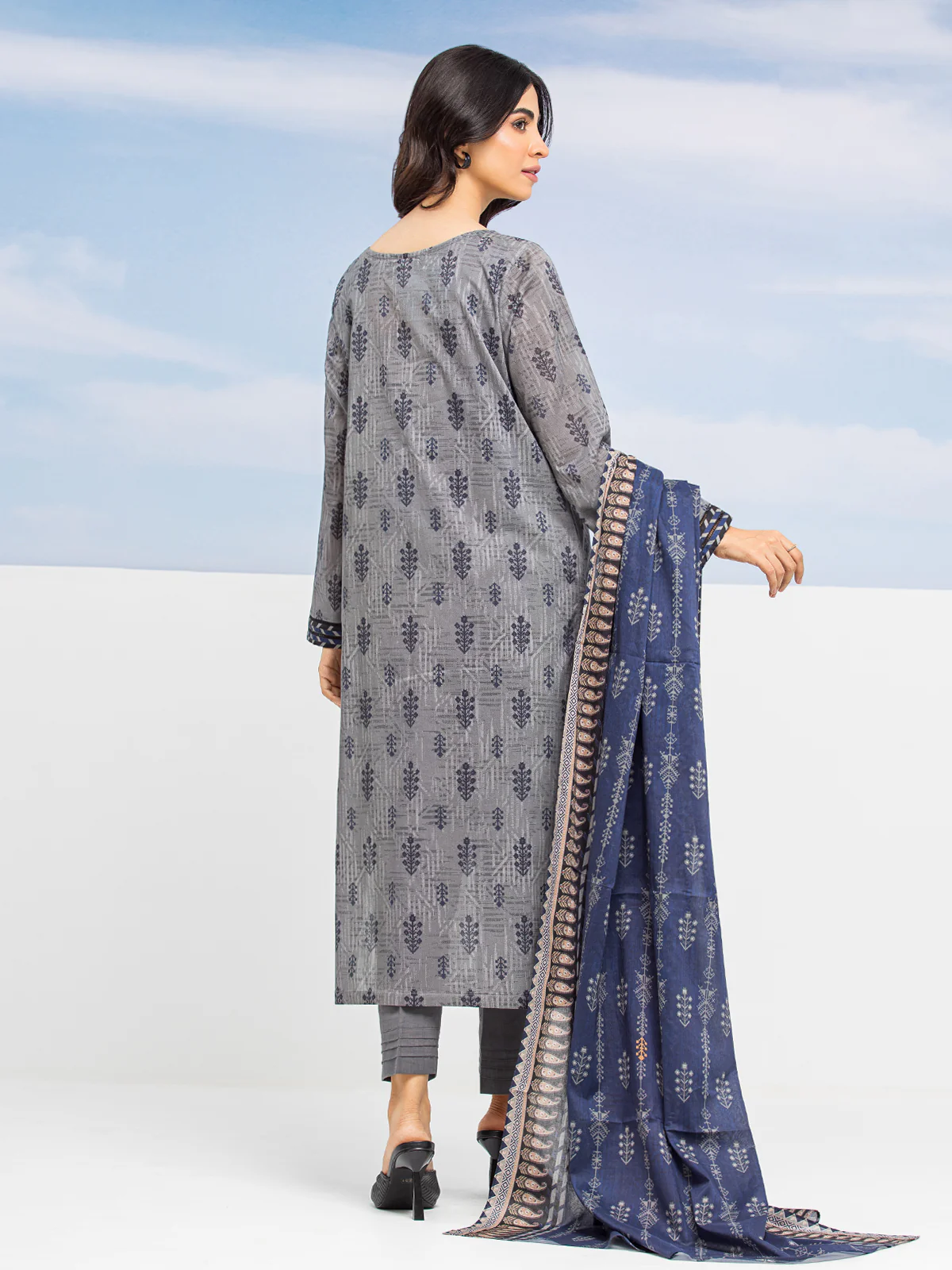 Unstitched Printed Lawn Suit - EWU24A1-28041-3P - Image 6