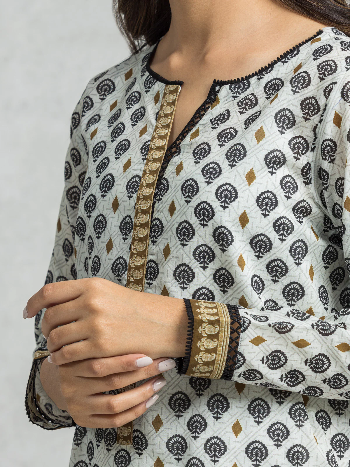 Unstitched Printed Lawn Suit - EWU24A1-28065-3P - Image 2