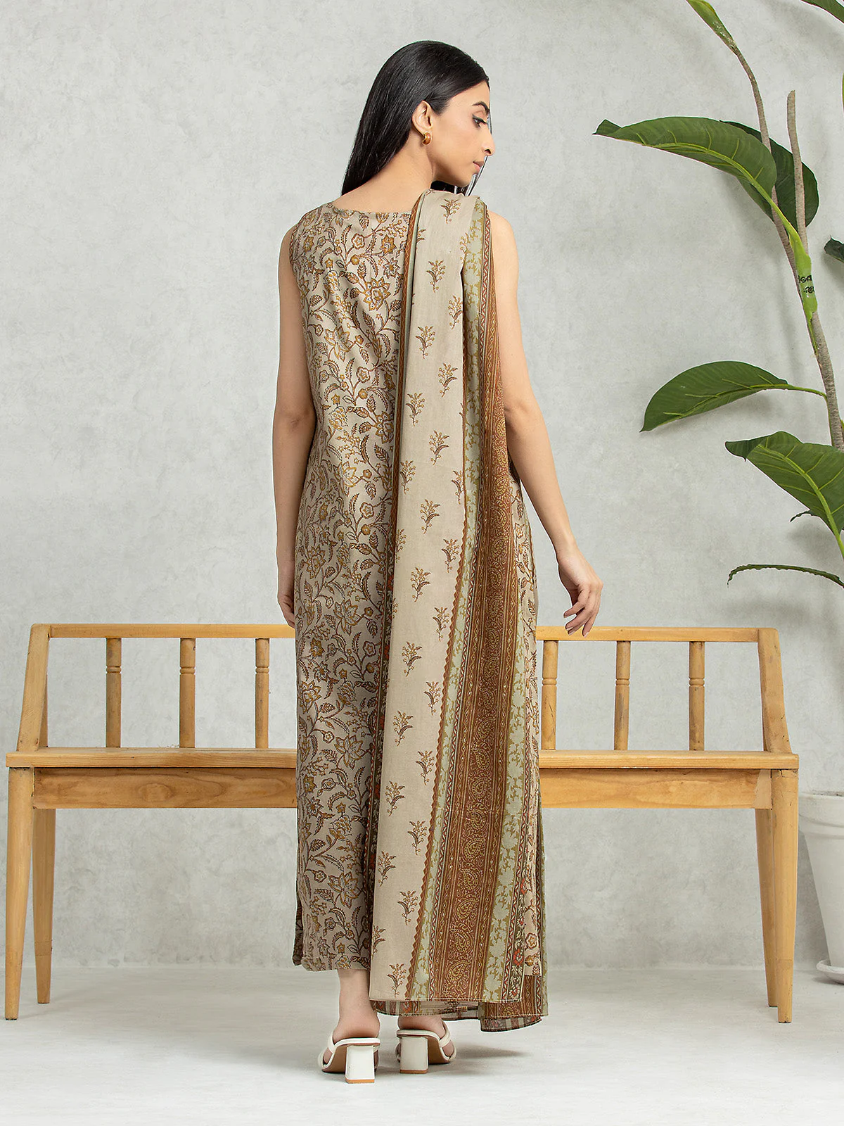 Unstitched Printed Lawn Suit - EWU24A1-28091-3P - Image 2