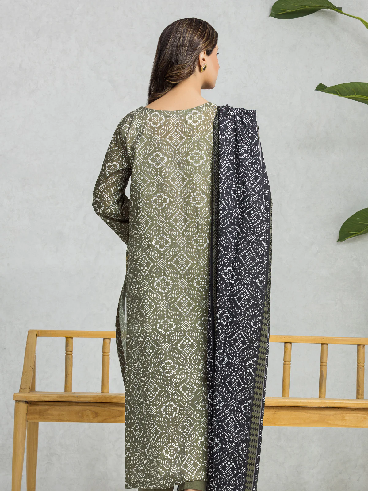 Unstitched Printed Lawn Suit - EWU24A1-28125-3P - Image 4