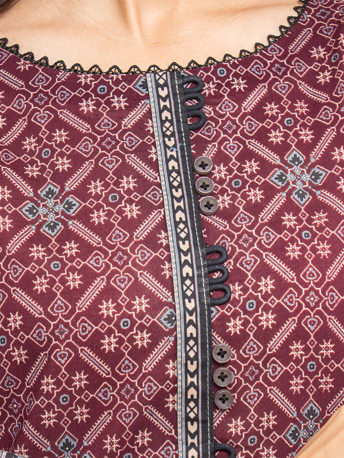 Unstitched Printed Lawn Suit - EWU24A1-28192-3P - Image 3