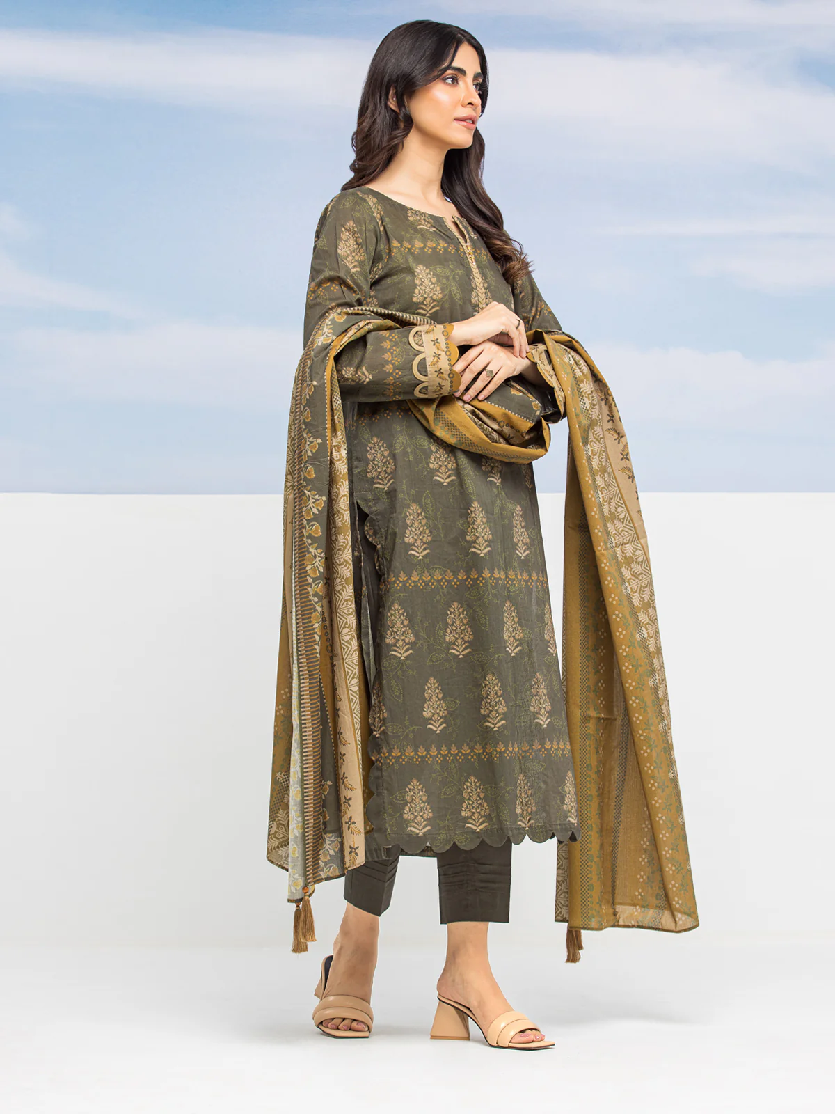 Unstitched Printed Lawn Suit - EWU24A1-28194-3P - Image 2