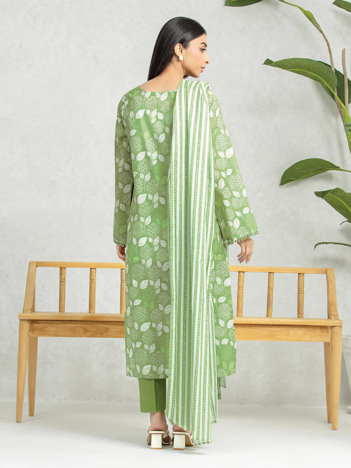 Unstitched Printed Lawn Suit - EWU24A1-28203-3P - Image 4