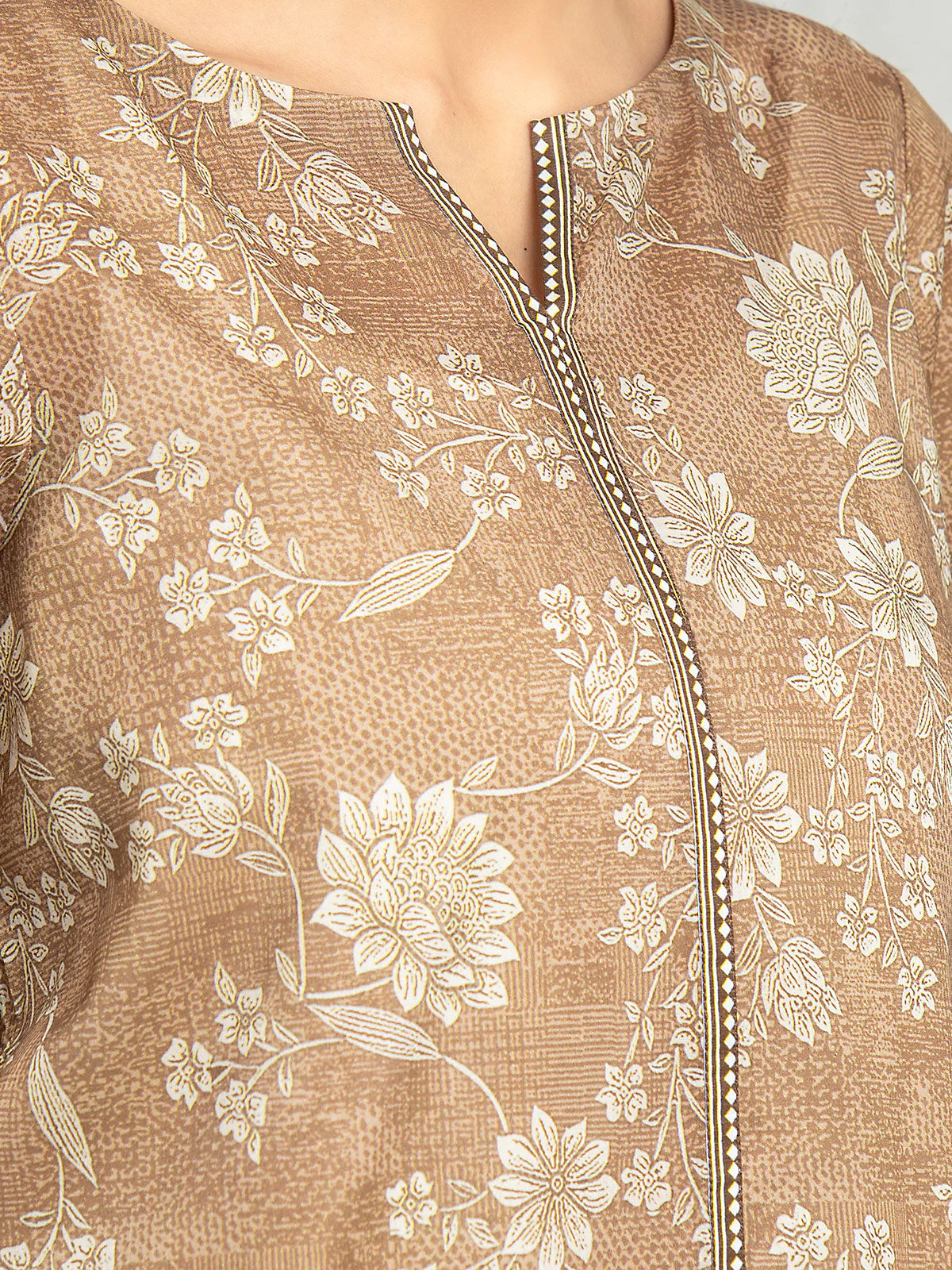 Unstitched Printed Lawn Suit - EWU24A1-28319-3P - Image 3