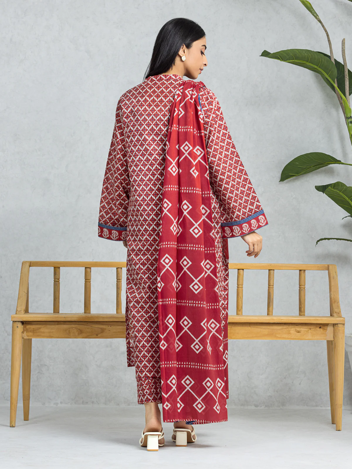 Unstitched Printed Lawn Suit - EWU24A1-28359-3P - Image 2