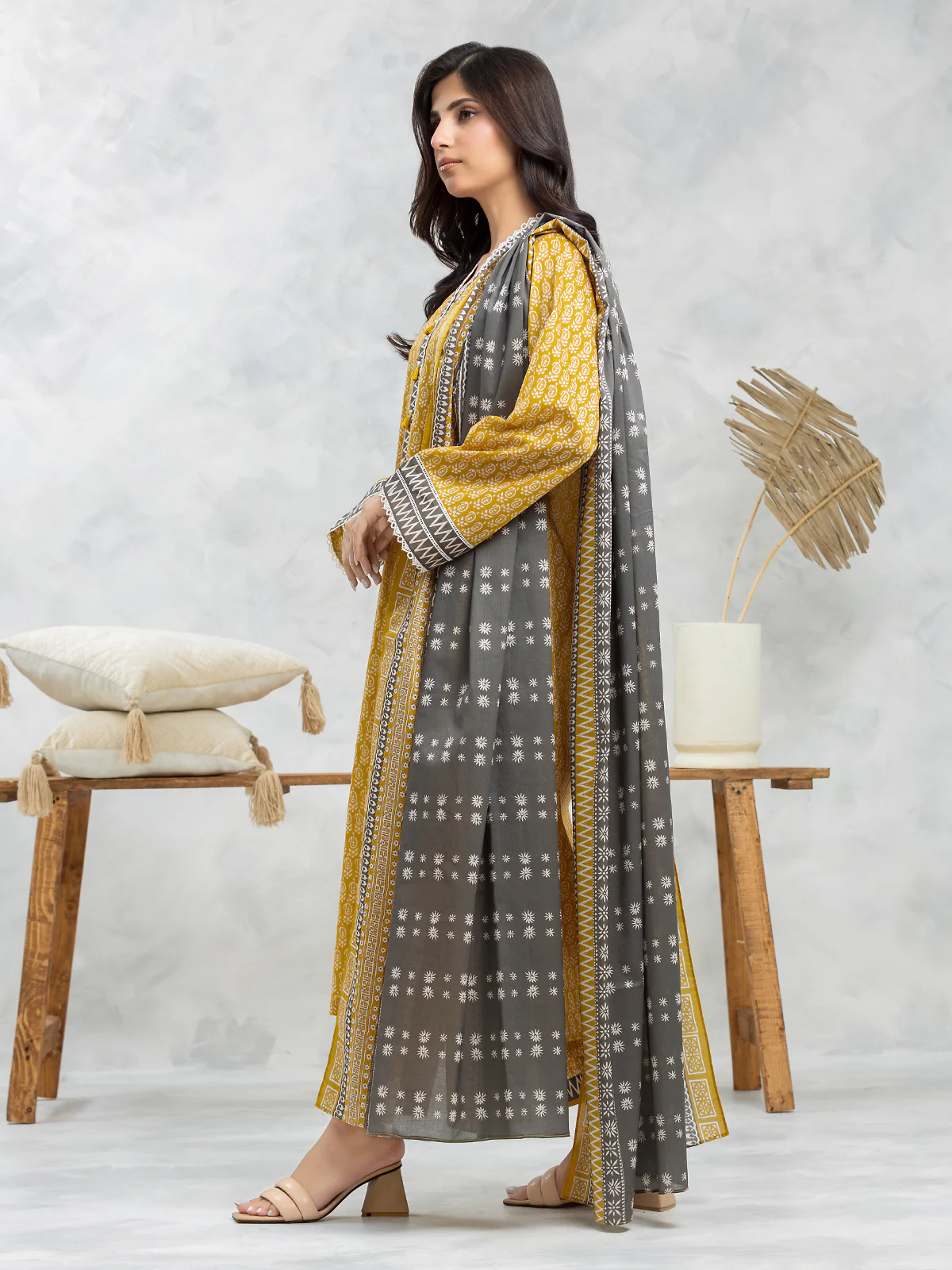Unstitched Printed Lawn Suit - EWU24A1-28372-3P - Image 2