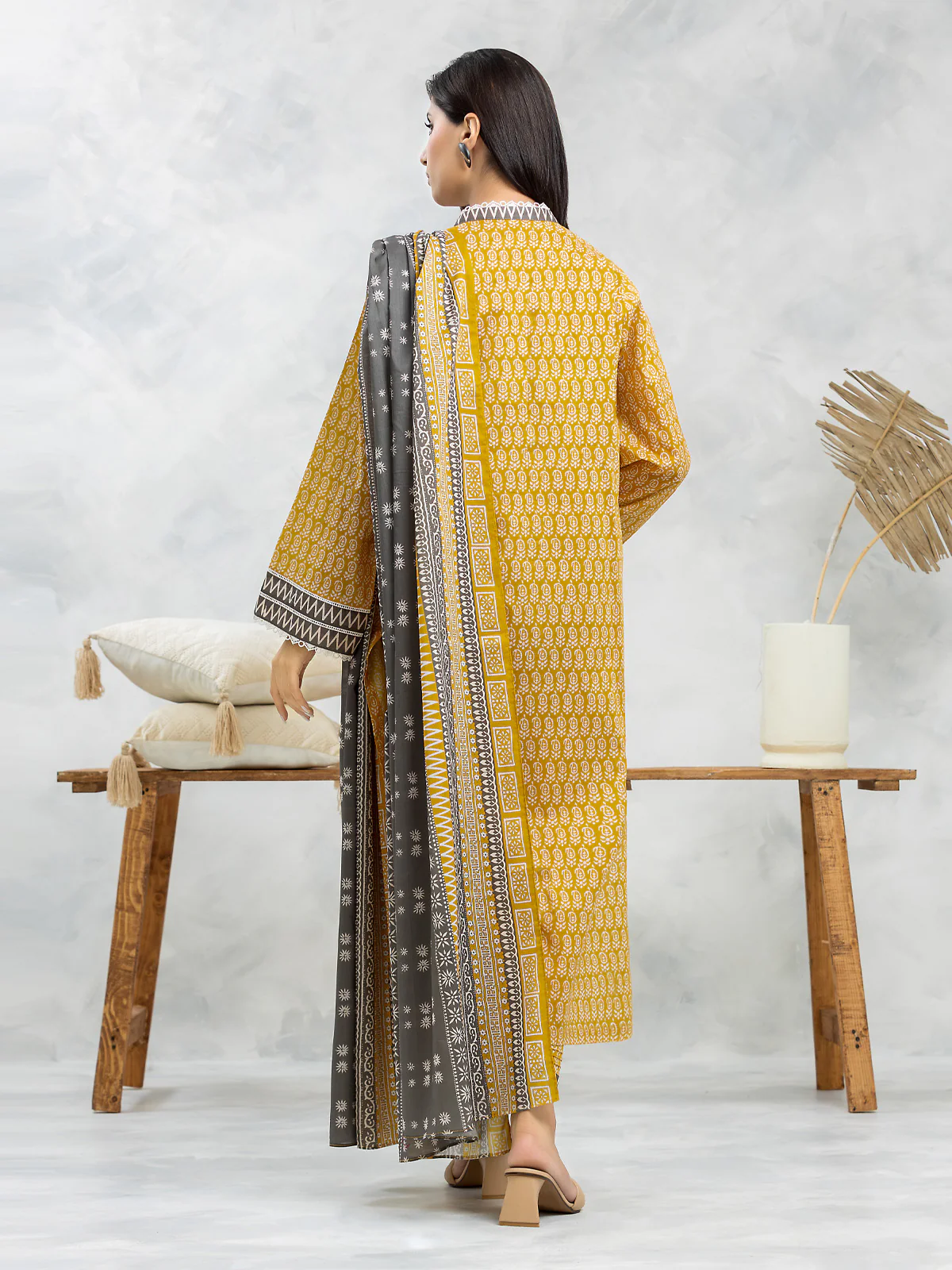 Unstitched Printed Lawn Suit - EWU24A1-28372-3P - Image 3