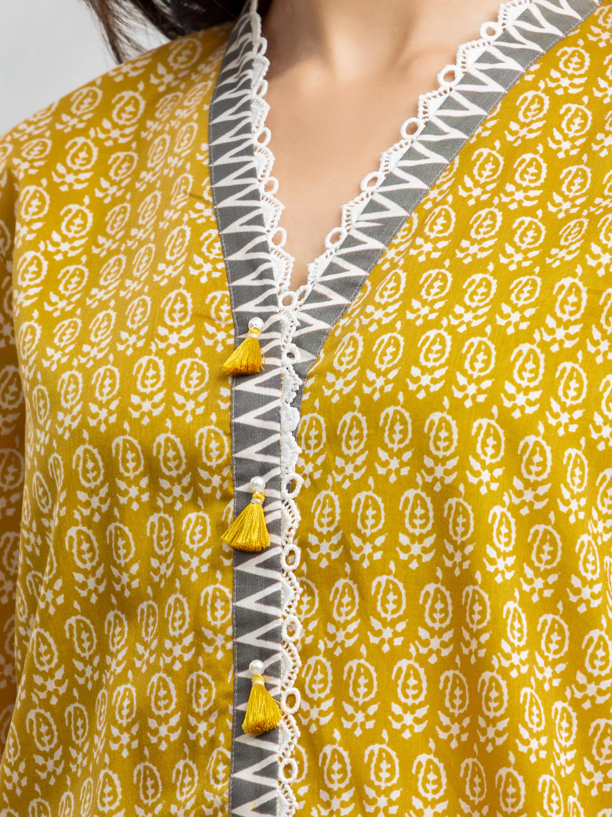 Unstitched Printed Lawn Suit - EWU24A1-28372-3P - Image 5