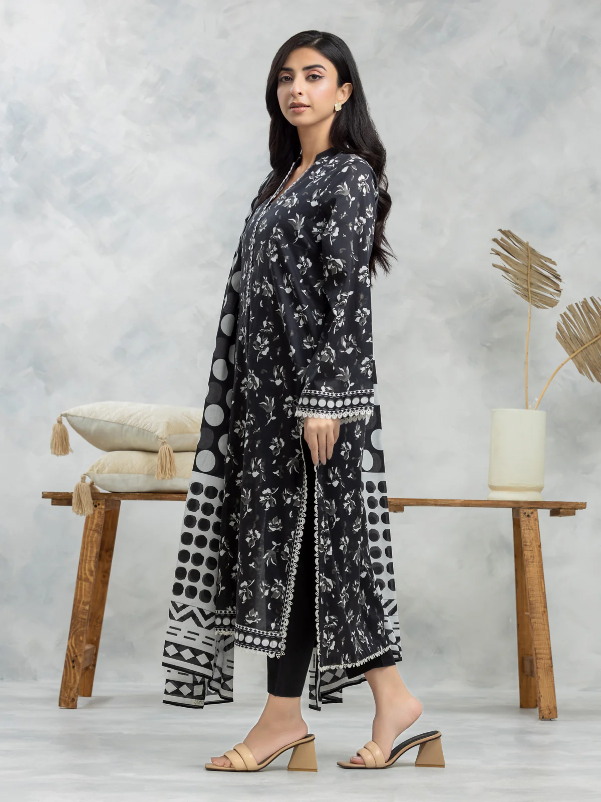 Unstitched Printed Lawn Suit - EWU24A1-28508-3P - Image 2