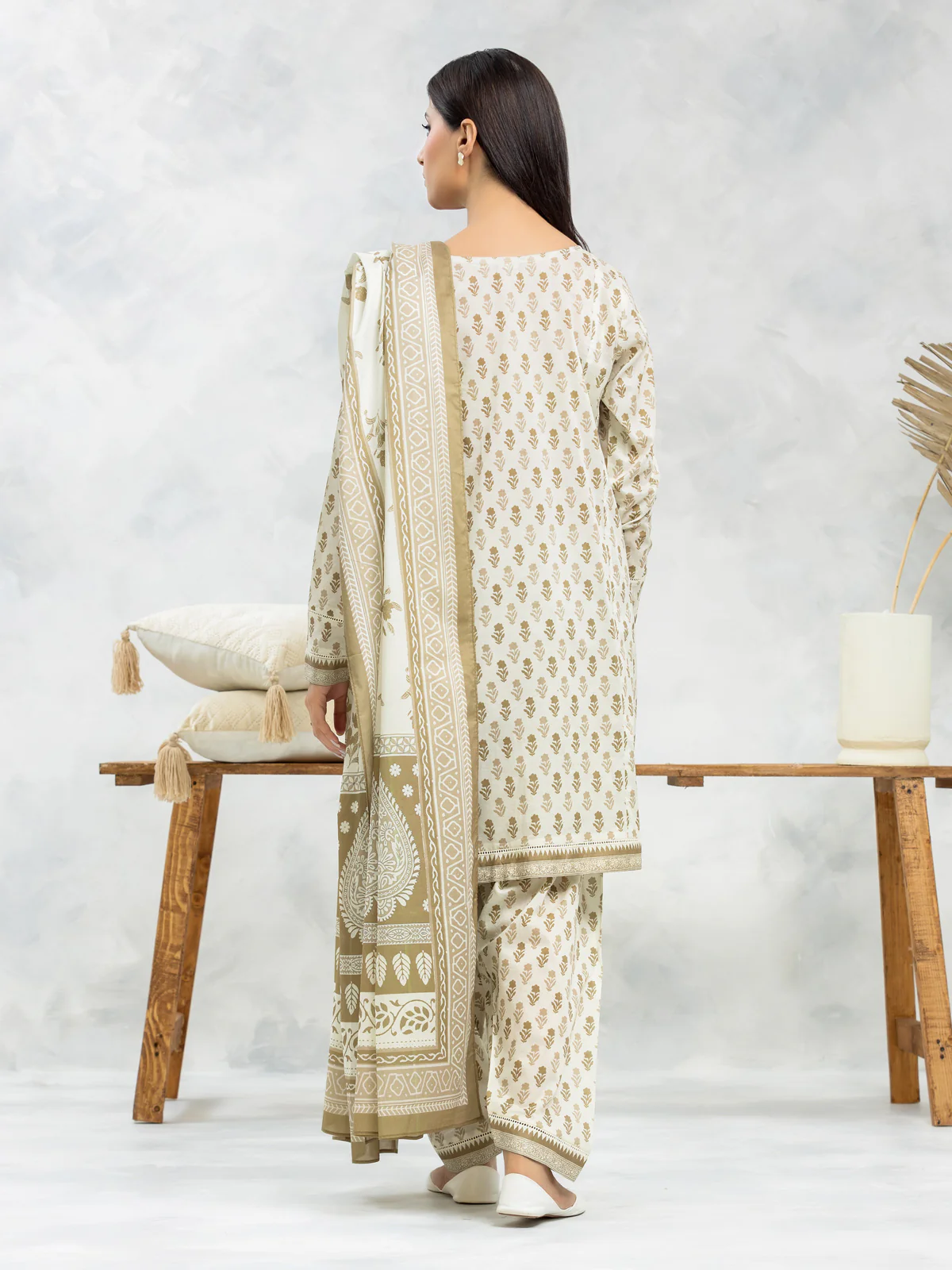 Unstitched Printed Lawn Suit - EWU24A1-28572-3P - Image 4