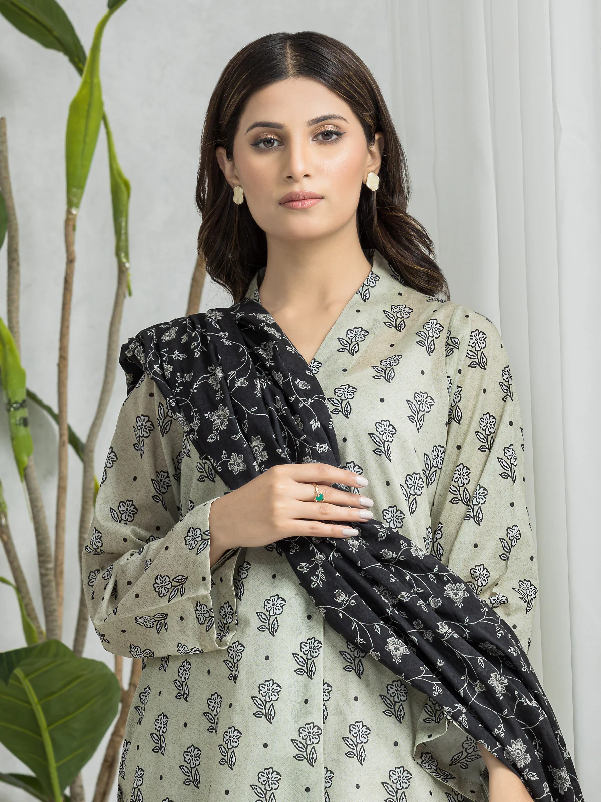 Unstitched Printed Lawn Suit - EWU24A1-28573-3P - Image 2