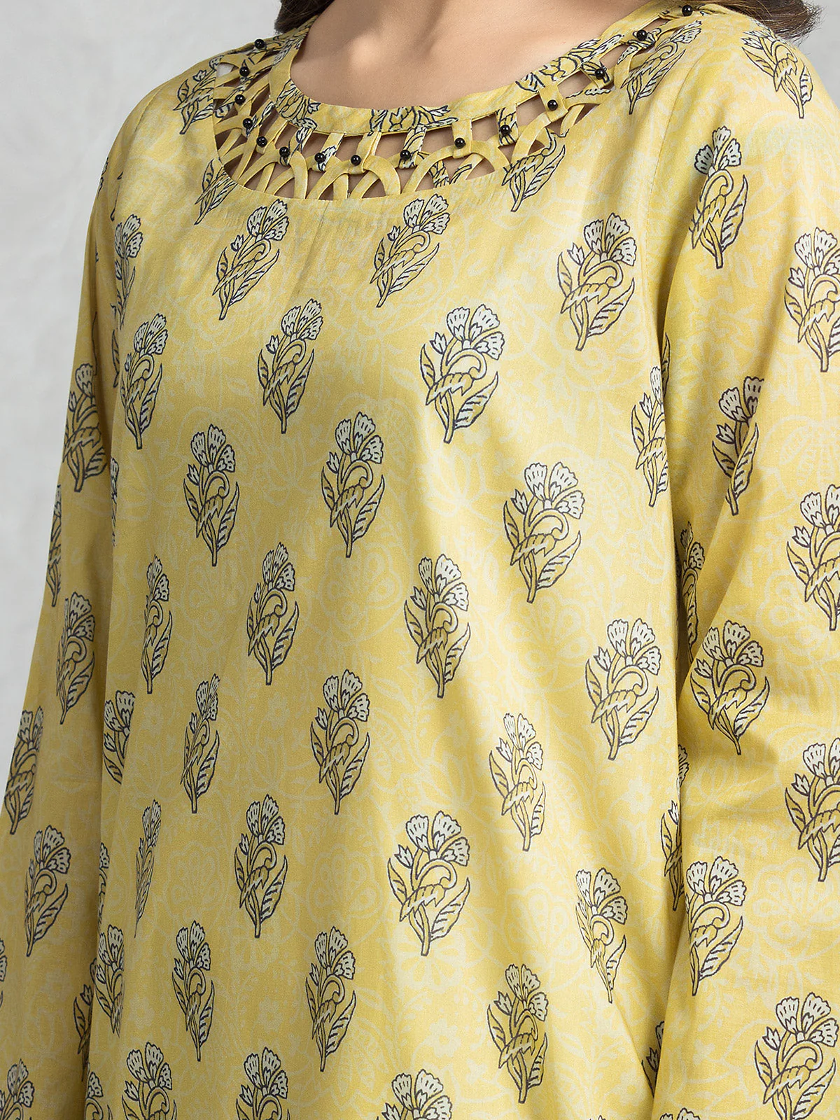 Unstitched Printed Lawn Suit - EWU24A1-28580-3P - Image 3