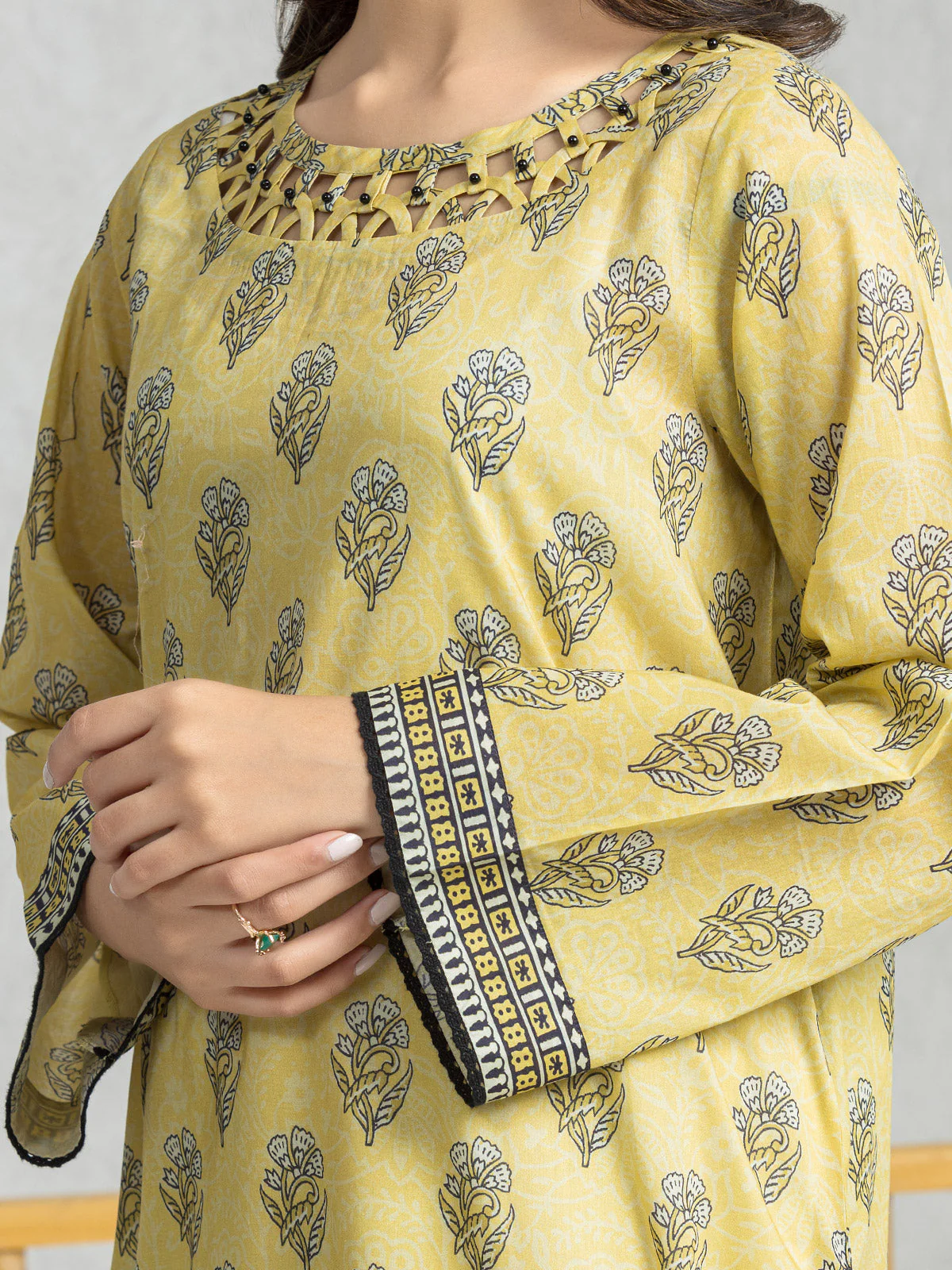 Unstitched Printed Lawn Suit - EWU24A1-28580-3P - Image 4