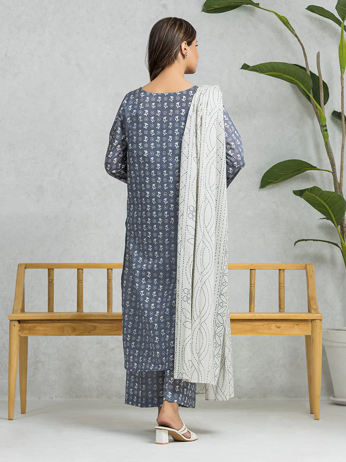 Unstitched Printed Lawn Suit - EWU24A1-29004-3P - Image 3