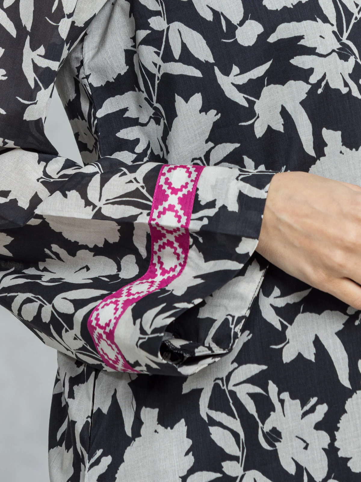 Unstitched Printed Lawn Suit - EWU24A1-29009-3P - Image 3