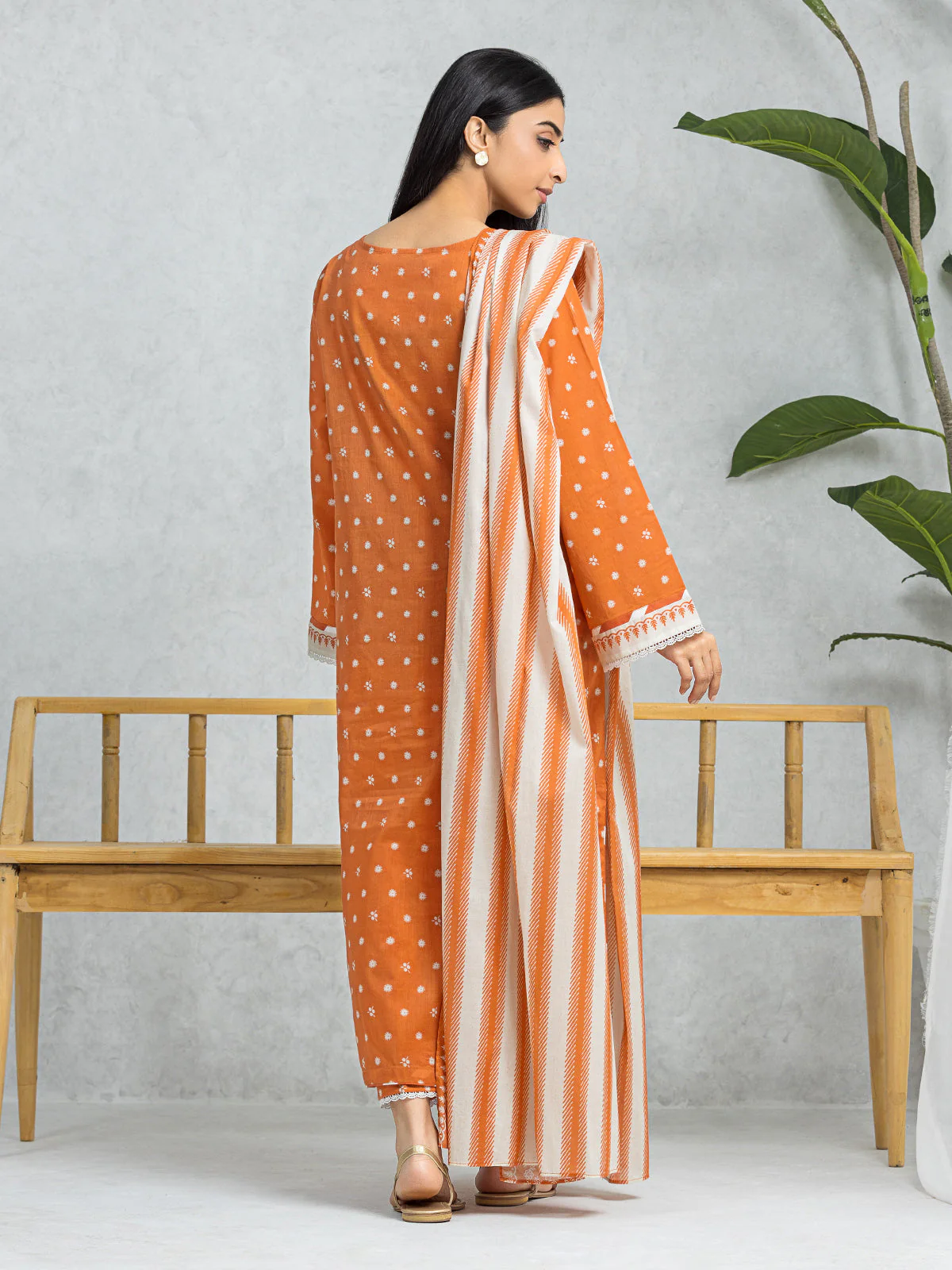 Unstitched Printed Lawn Suit - EWU24A1-29011-3P - Image 4
