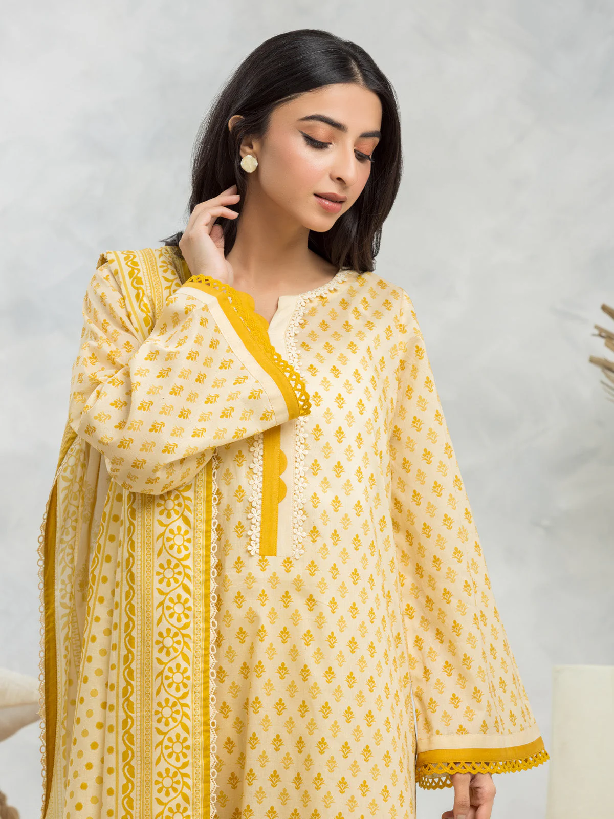 Unstitched Printed Lawn Suit - EWU24A1-29012-3P - Image 4