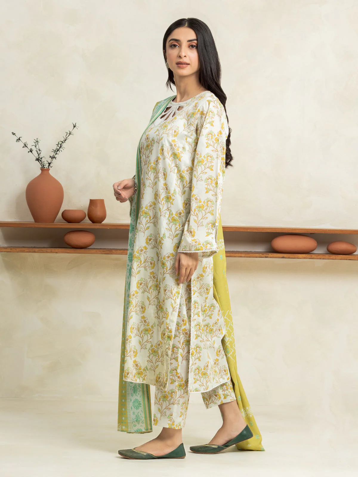 Unstitched Printed Lawn Suit - EWU24A1-29022-3P - Image 4