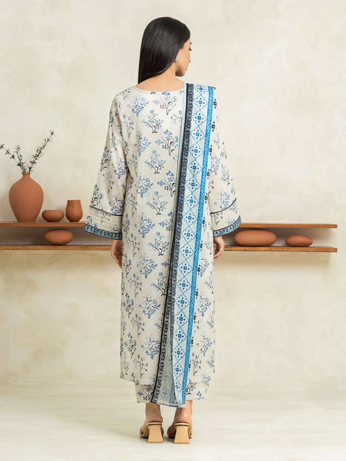Unstitched Printed Lawn Suit - EWU24A1-29023-3P - Image 4
