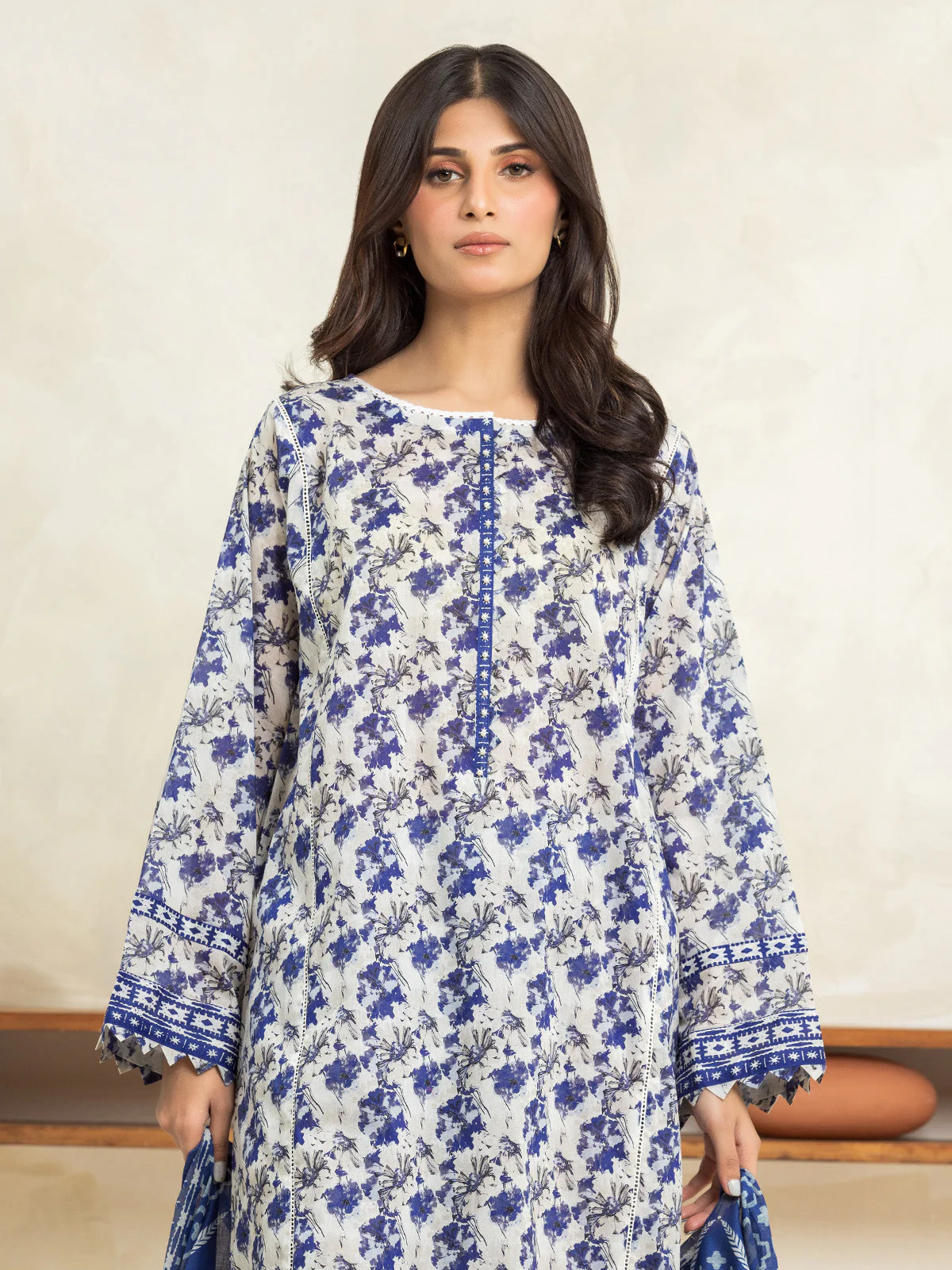 Unstitched Printed Lawn Suit - EWU24A1-29031-3P - Image 4