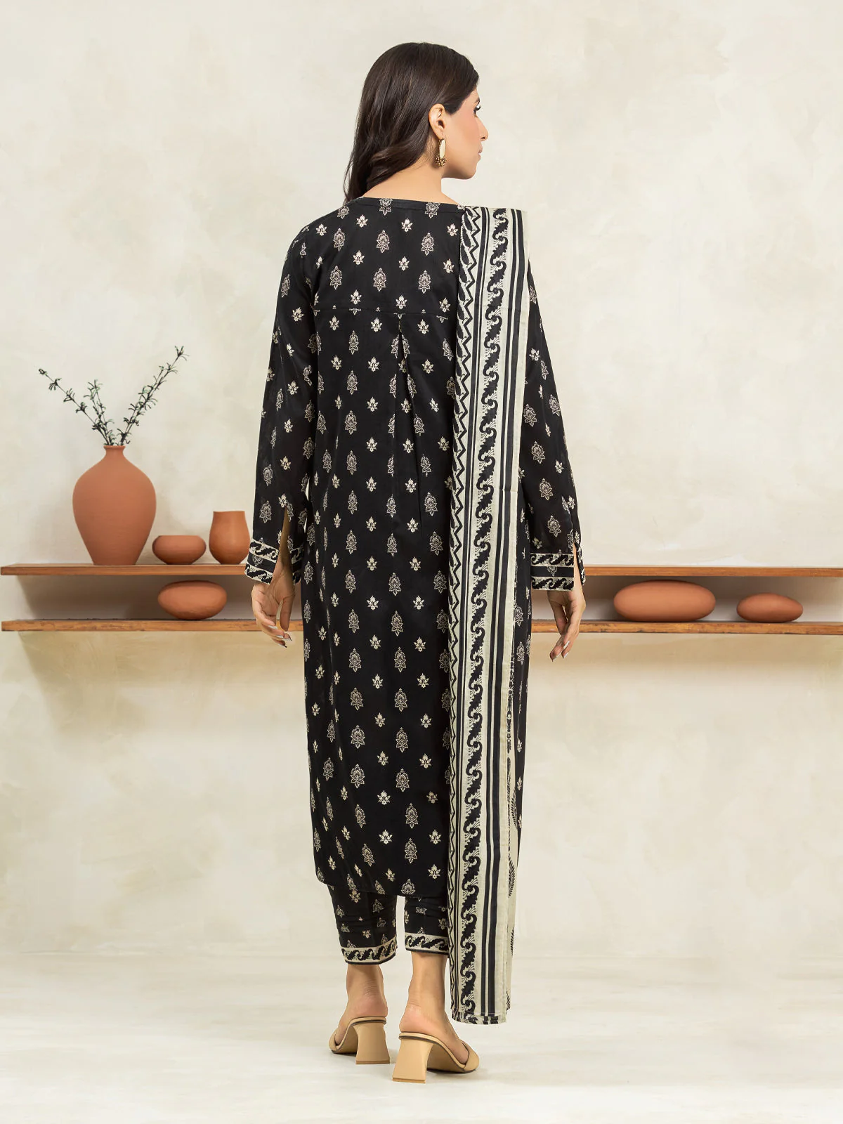 Unstitched Printed Lawn Suit - EWU24A1-29048-3P - Image 2
