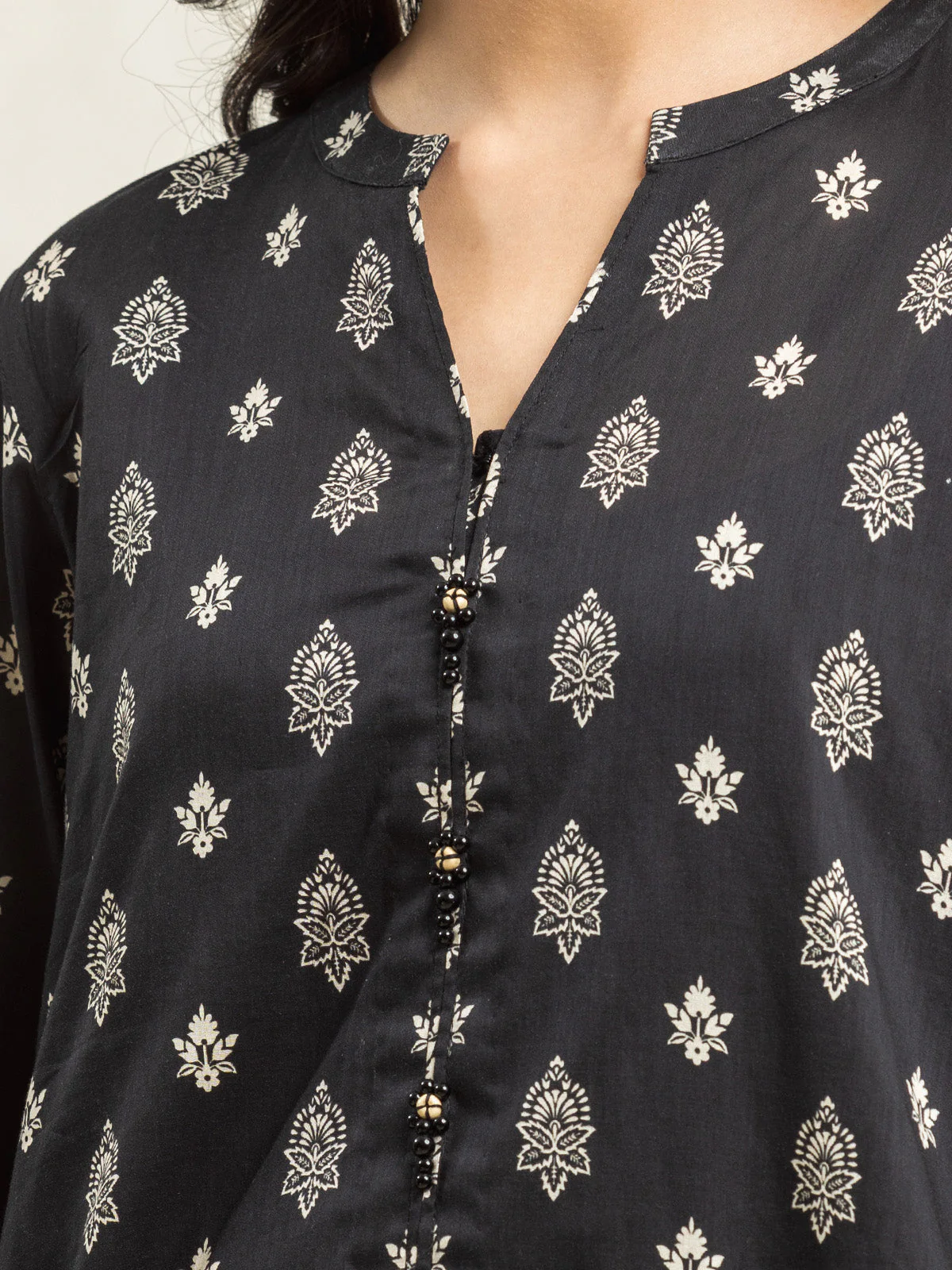 Unstitched Printed Lawn Suit - EWU24A1-29048-3P - Image 4