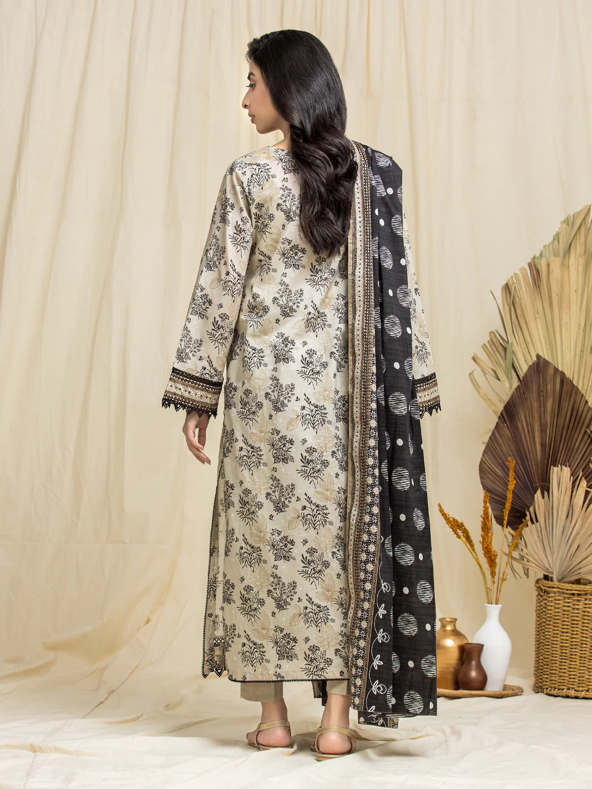 Unstitched Printed Lawn Suit - EWU24A1-29059-3P - Image 2
