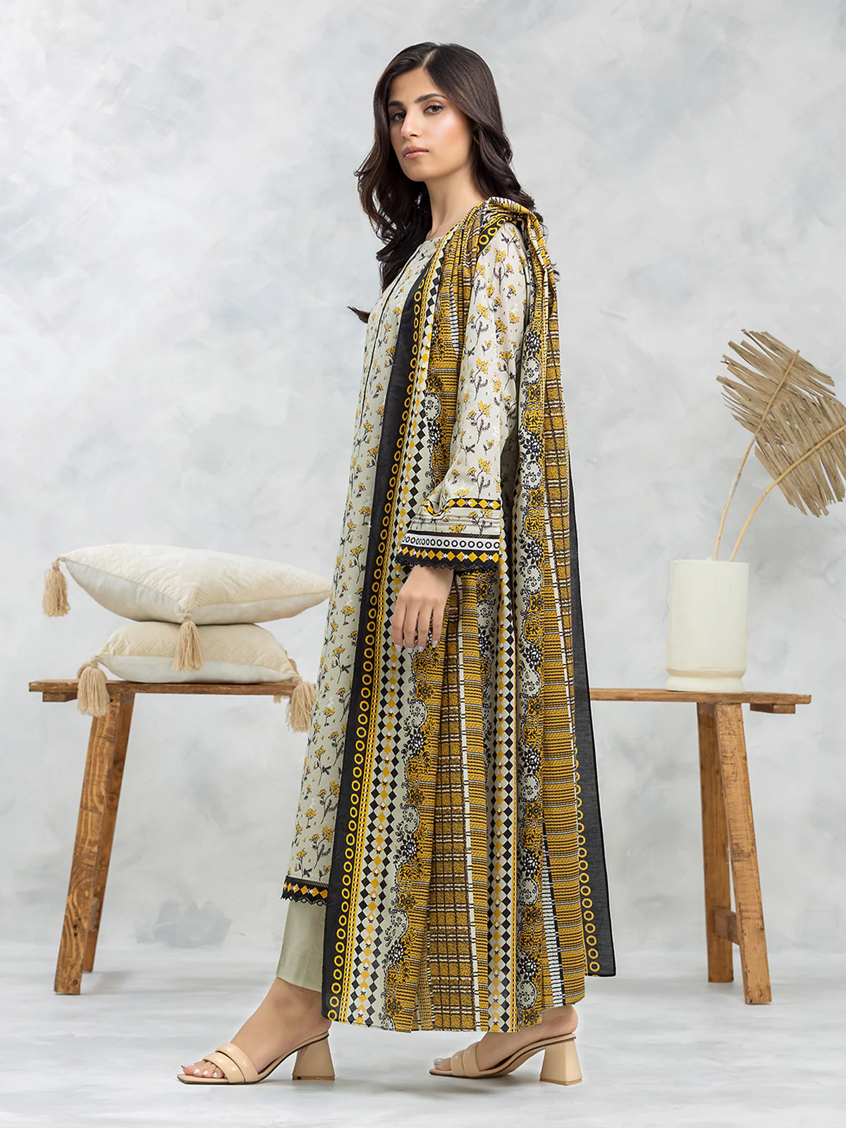 Unstitched Printed Lawn Suit - EWU24A1-29077-3P - Image 2