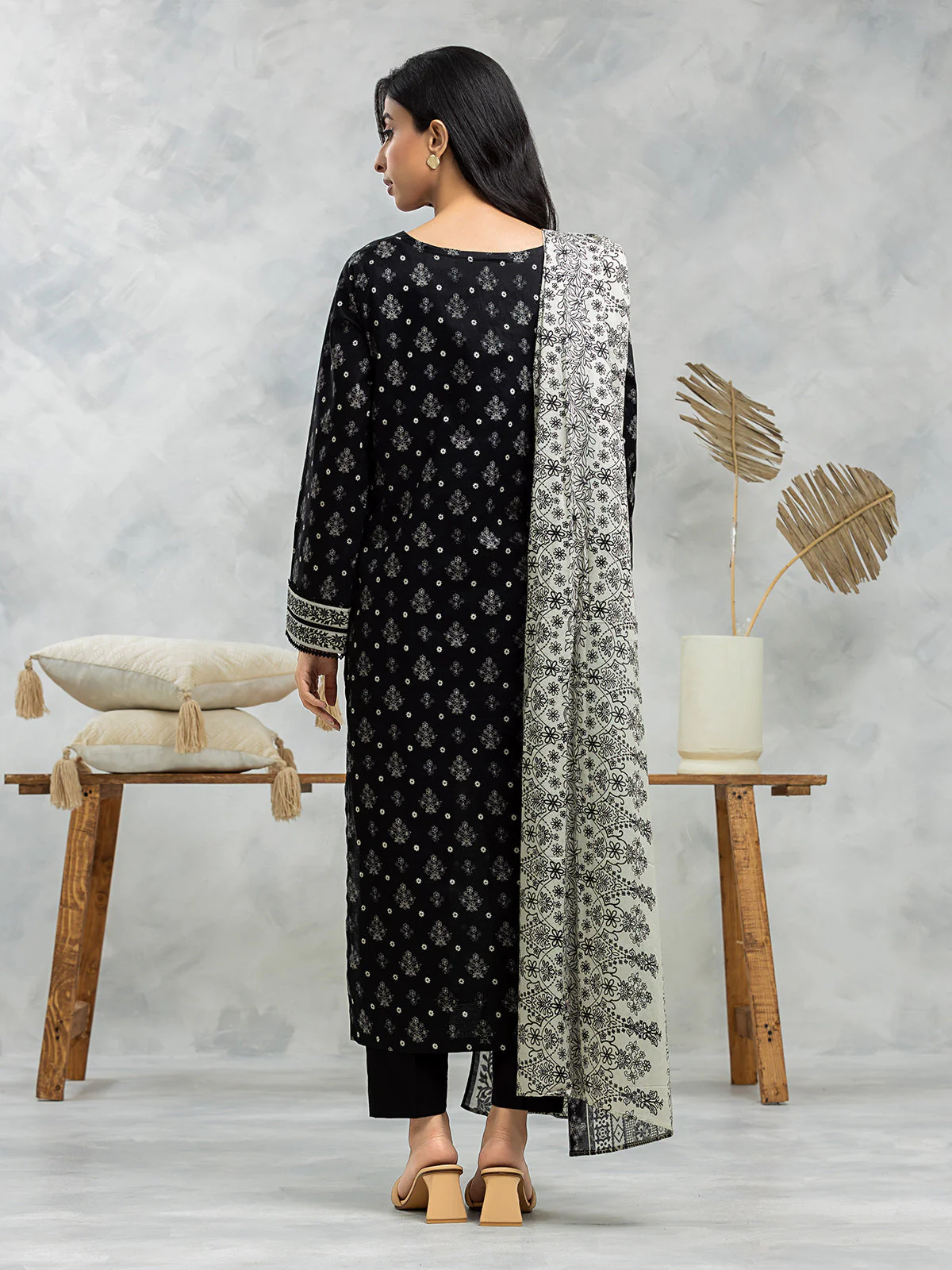 Unstitched Printed Lawn Suit - EWU24A1-29085-3P - Image 2