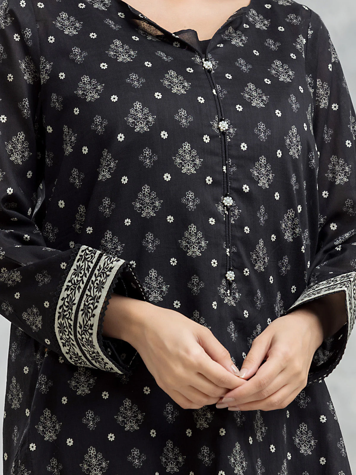 Unstitched Printed Lawn Suit - EWU24A1-29085-3P - Image 3